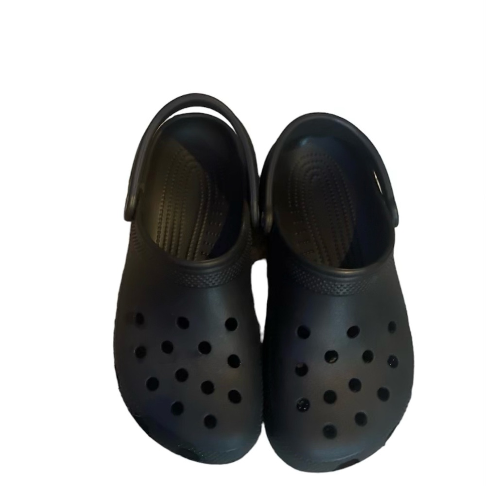 Crocs Unisex Black. W9, M 7